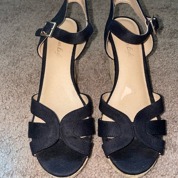 Open Toe Black Sandal 4” Wedge Heels 7.5 - Picture 3 of 6